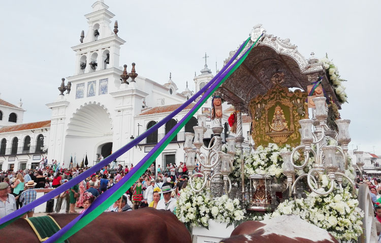 La hermandad del Rocío regresa a Utrera