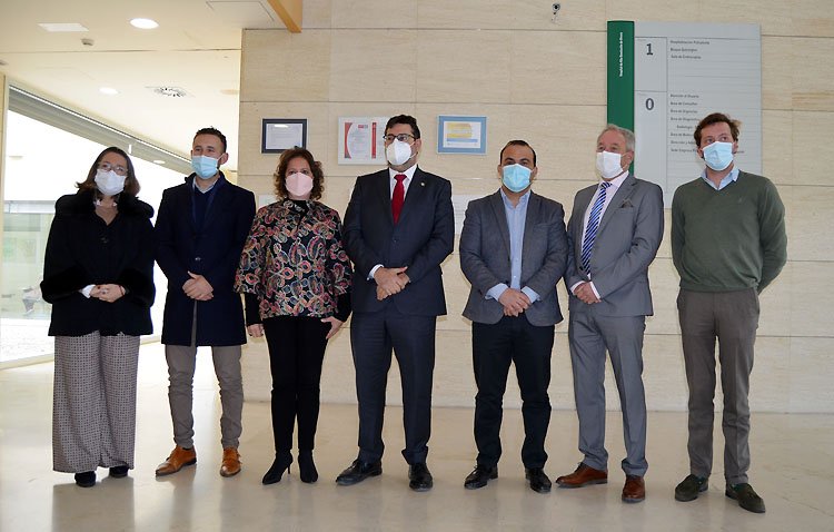 Utrera gana la batalla y los pacientes de la comarca podrán seguir en el hospital Virgen del Rocío [AUDIOS VICECONSEJERA SALUD Y ALCALDE]