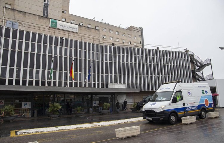 El alcalde alerta de que la incorporación de Utrera al hospital de Valme provocará el «colapso» de dicho centro