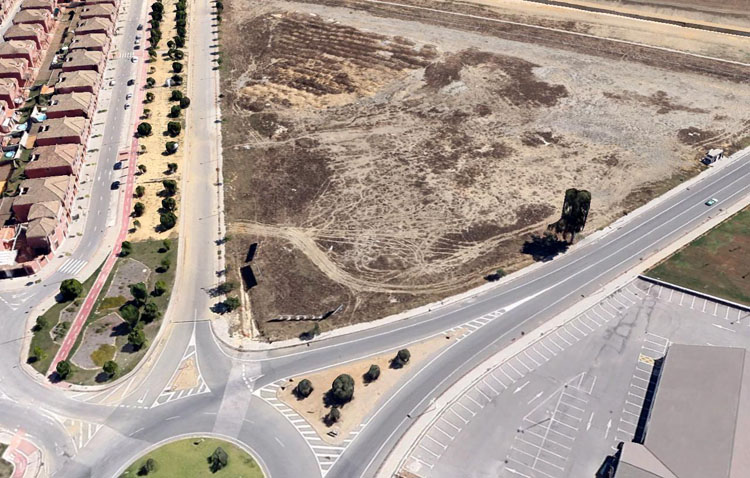 El alcalde de Utrera anuncia que el Ayuntamiento recuperará la parcela de Vistalegre en la que debía haberse construido un hotel