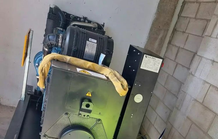 Aguas del Huesna instala en la pedanía utrerana de Pinzón un generador para evacuar aguas pluviales si se interrumpe el suministro