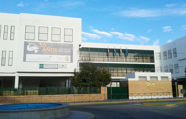 El instituto Ruiz Gijón denuncia la eliminación del tiempo de preparación de los proyectos bilingües