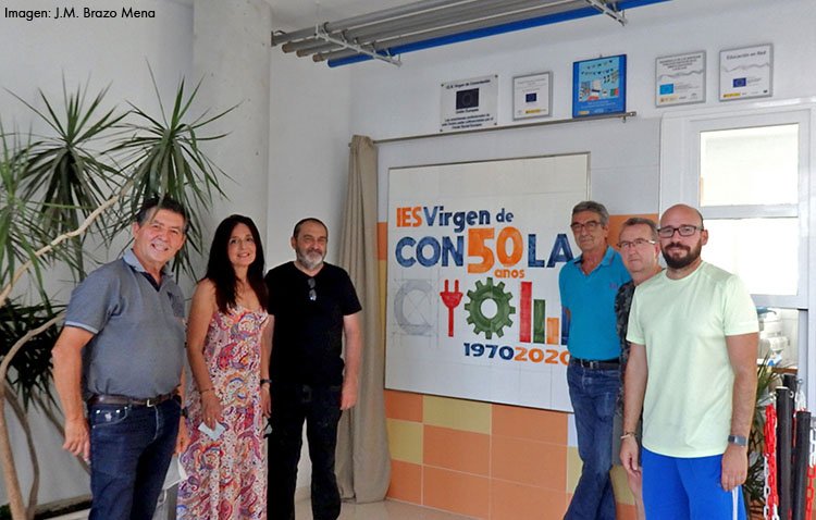 El instituto Virgen de Consolación inaugura este viernes un mural cerámico con el logotipo de su cincuentenario