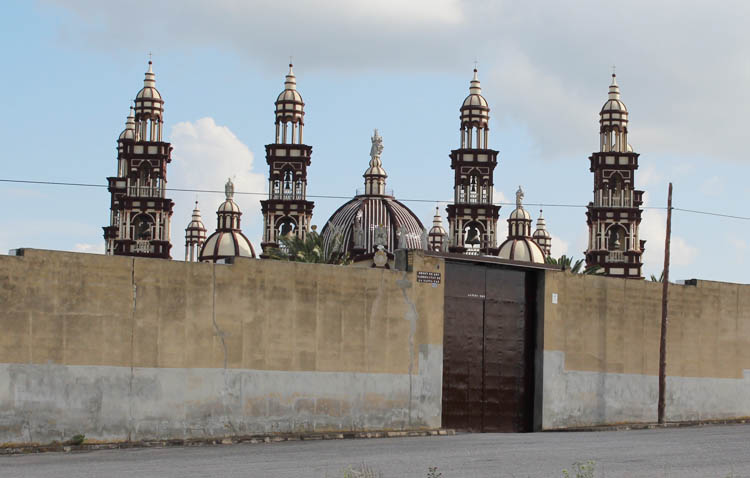 La iglesia palmariana afirma que quienes le acusan de ser una «secta» están «en el lado de Satanás»