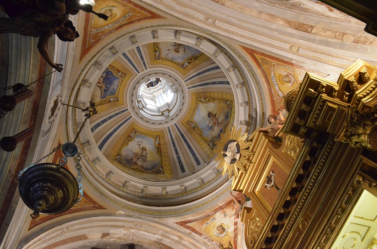 Nueva iluminación artística para las capillas del Cautivo y del Cristo de Santiago