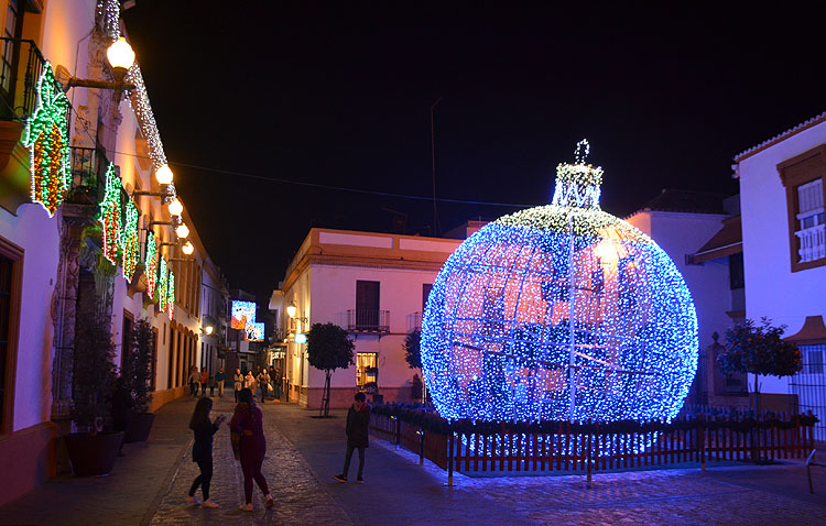 La Navidad llega definitivamente a Utrera (IMÁGENES)