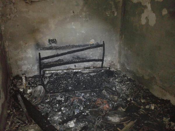 Dos mujeres heridas con quemaduras en un incendio de vivienda