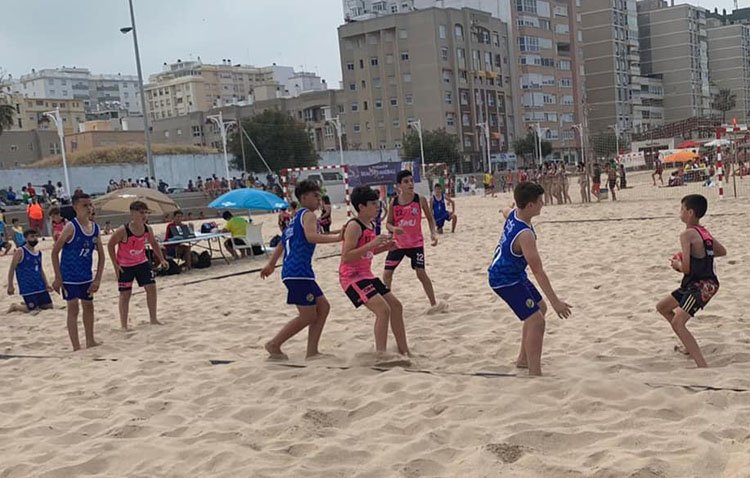 El infantil de Club Balonmano Utrera consigue alzarse con la «Copa Romero Rube» de Cádiz