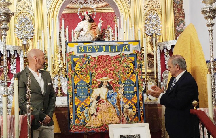El utrerano Jesús Medina, autor del cartel de la Divina Pastora más antigua del mundo