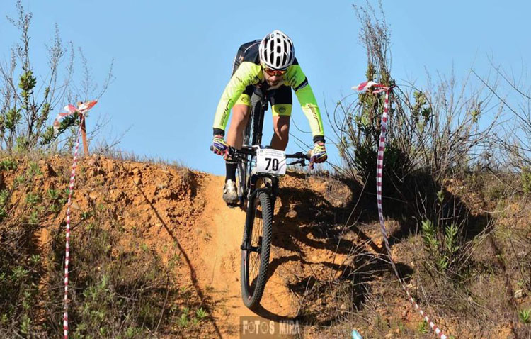 El equipo ciclista utrerano «Jip Carbono» finaliza el circuito de Sevilla BTT Rally