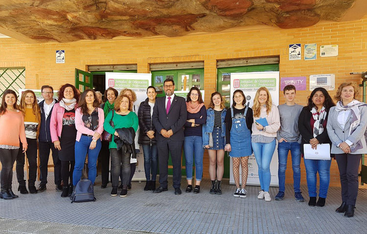 Las jornadas de orientación académico-profesional regresan al mercado de abastos