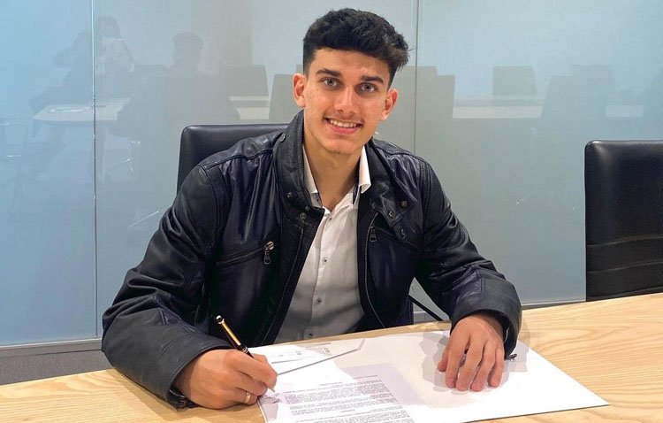 El Real Madrid sigue apostando por el talento del hijo de Reyes y renueva su contrato