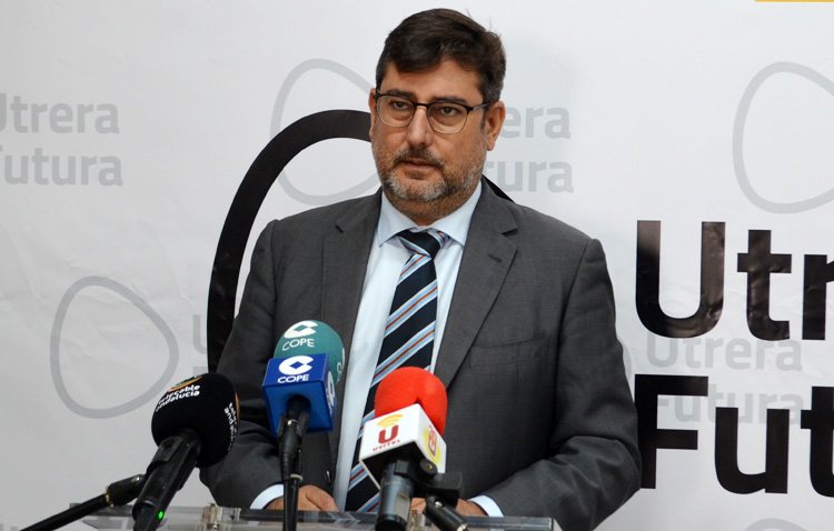 El alcalde de Utrera anuncia medidas para ayudar a los vecinos de El Tinte afectados por «el catastrazo» de la Junta de Andalucía