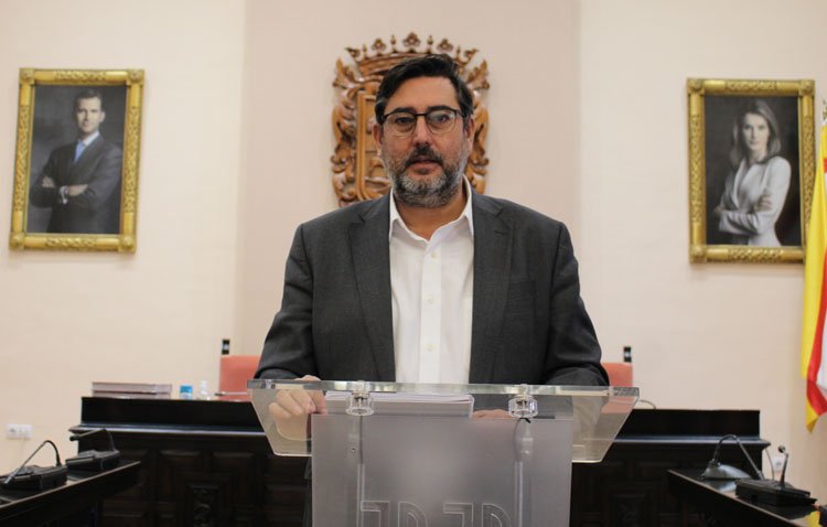 El alcalde de Utrera anuncia movilizaciones «de impacto» y  no descarta nada de cara a las protestas por el cambio de hospital