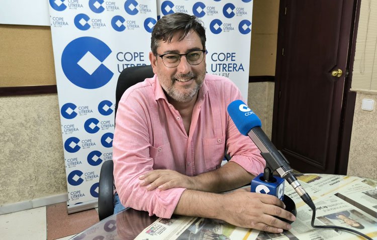Villalobos da un «rotundo suspenso» al primer año del gobierno de Francisco Jiménez porque ha sido «un auténtico desastre»