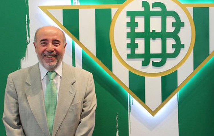 El Betis muestra su «máximo pesar» por la muerte de José Montoro, un «personaje clave en la regeneración» del club