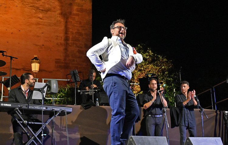 Espectacular clausura del ciclo “Noches del Castillo” con el concierto “Mirando a Bambino”, con José Valencia y su combo