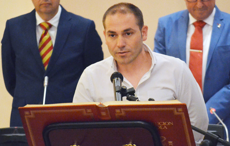 El andalucista Juan Bocanegra renuncia a su acta de concejal «por motivos personales y laborales»