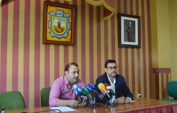 El alcalde de Utrera califica como «buena noticia» la segregación de El Palmar de Troya y asegura que «cumplo con mi promesa»