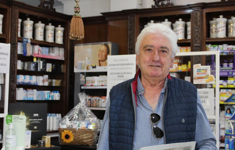Juan María Ceballos, el farmacéutico extremeño que se ganó un hueco en el día a día de los utreranos