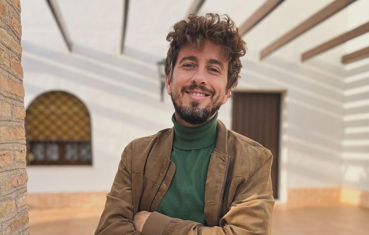 ‘Y se me olvida la gente’, el nuevo éxito del cantante utrerano Juanlu Montoya