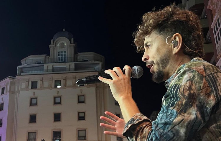 El utrerano Juanlu Montoya, protagonista del conocido festival ‘Bahía Sound’