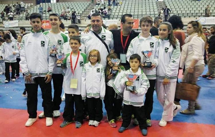 Éxito utrerano en el campeonato de España infantil de Karate