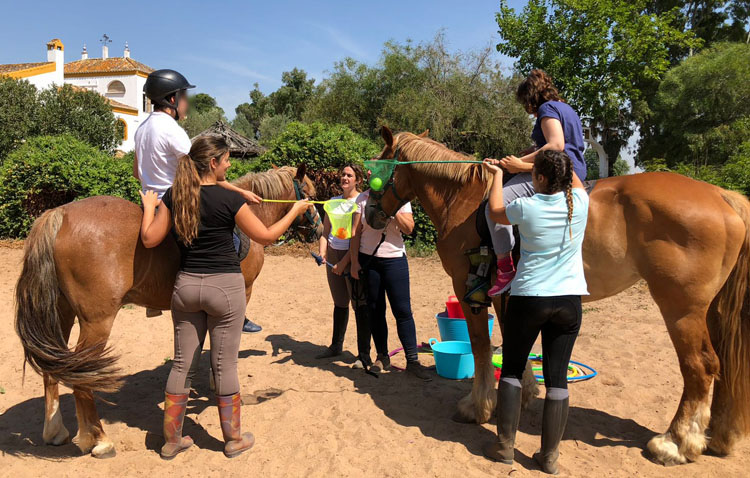 «La Corbera», un centro utrerano pionero en terapias ecuestres en Andalucía