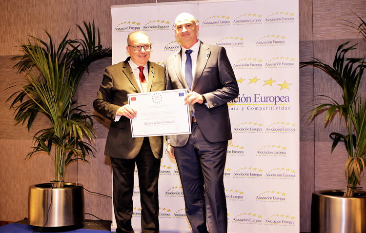 Medalla de oro al mérito en el trabajo para «La Flor de Utrera»