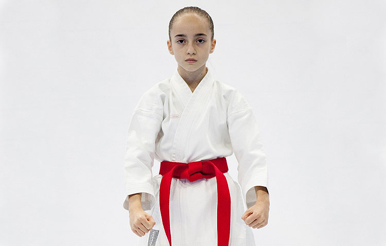 La joven karateka Lola Matos visita «La punta del iceberg», en COPE Utrera (98.1 FM)
