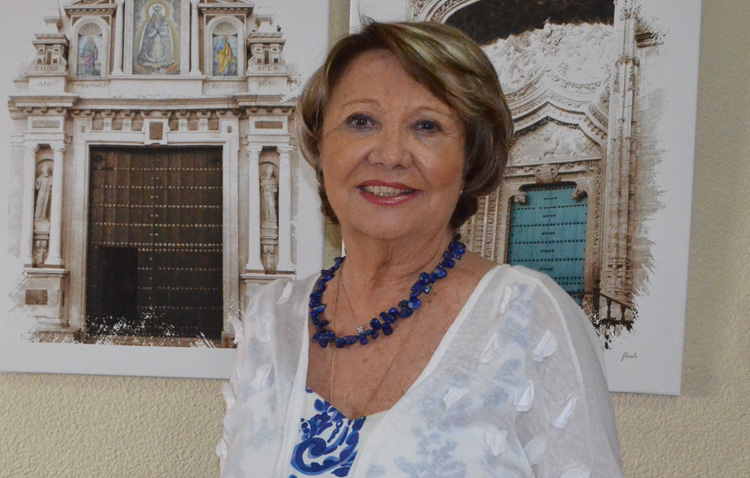 Loli Sánchez, maestra y presidenta de Cruz Roja Utrera, pionera en el campo asociativo