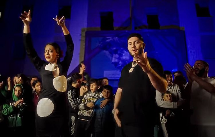 La bailaora utrerana Lucía Benavides deslumbra en el nuevo videoclip de Omar Montes