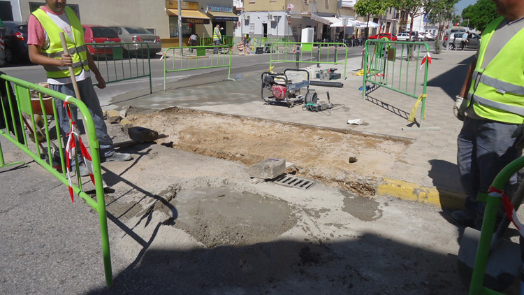 El Ayuntamiento privatiza el mantenimiento urbano de las calles y los espacios públicos