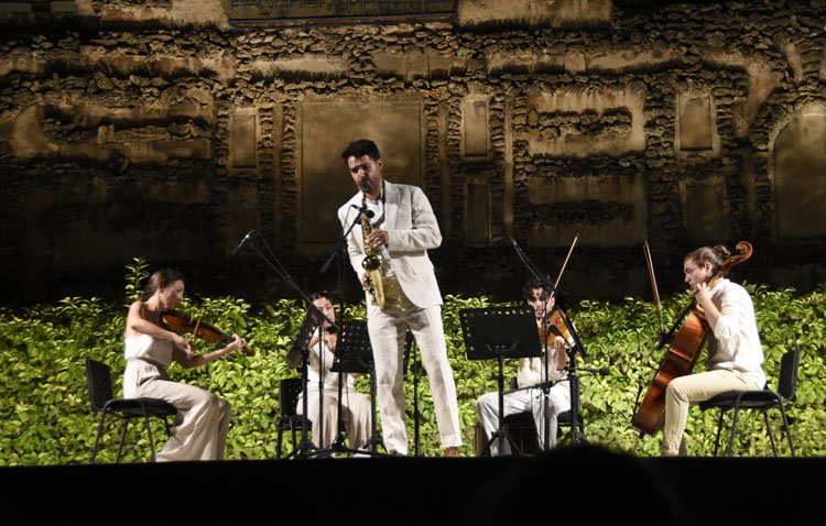 El saxofonista internacional Manu Brazo recala en la parroquia de Santiago con el concierto ‘Explorando el Romanticismo’