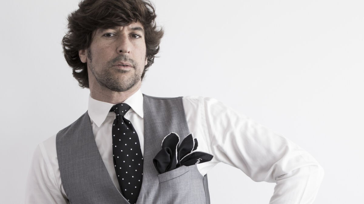 El cantante Manuel Lombo vuelve a Utrera con un espectáculo intimista de voz y piano