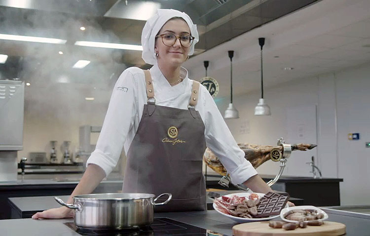 Una joven cocinera de Utrera, finalista de un concurso en el prestigioso Basque Culinary Center (VÍDEO)