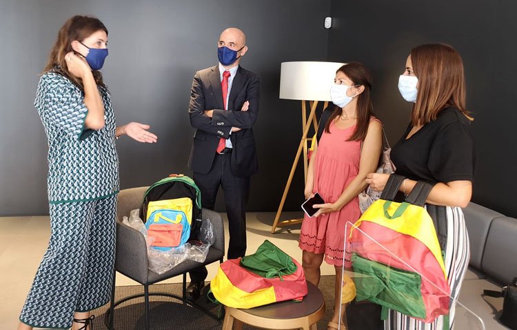 Más de medio millar de niños en situación de vulnerabilidad recibirán en Utrera kits con material escolar