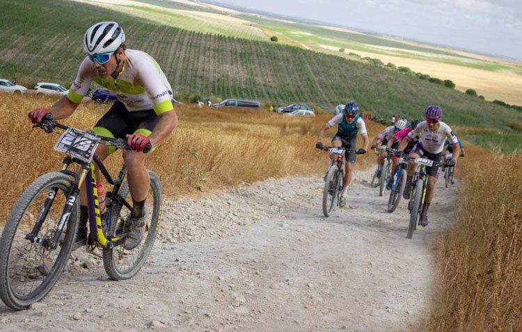 La media maratón ciclista Utrera-Torre del Águila espera reunir a 700 participantes