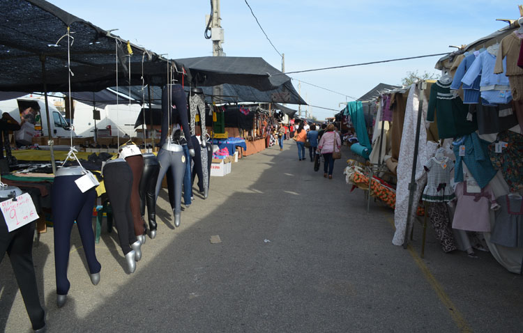 El mercadillo seguirá por ahora sin instalarse en Utrera «al no poder garantizarse las medidas de seguridad»