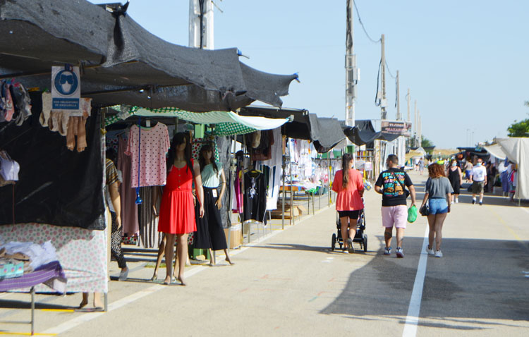 El mercadillo de Utrera recupera este miércoles su actividad con el 50% del aforo