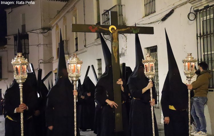 Tres citas cofrades para vivir con intensidad el Viernes Santo en Utrera