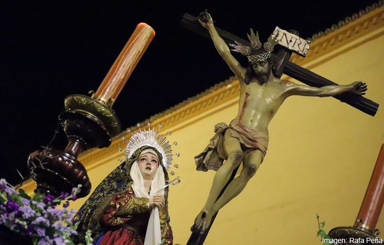 Viernes Santo en Utrera con sabor a despedida [GALERÍAS FOTOGRÁFICAS Y AUDIOS]