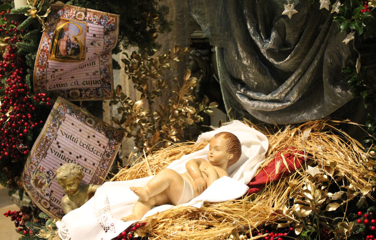 La tradicional misa del gallo, una cita que llega a media docena de templos de Utrera