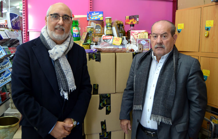 Cafés Mocaibo entrega lotes de alimentos a Cáritas de Santiago para los utreranos más desfavorecidos