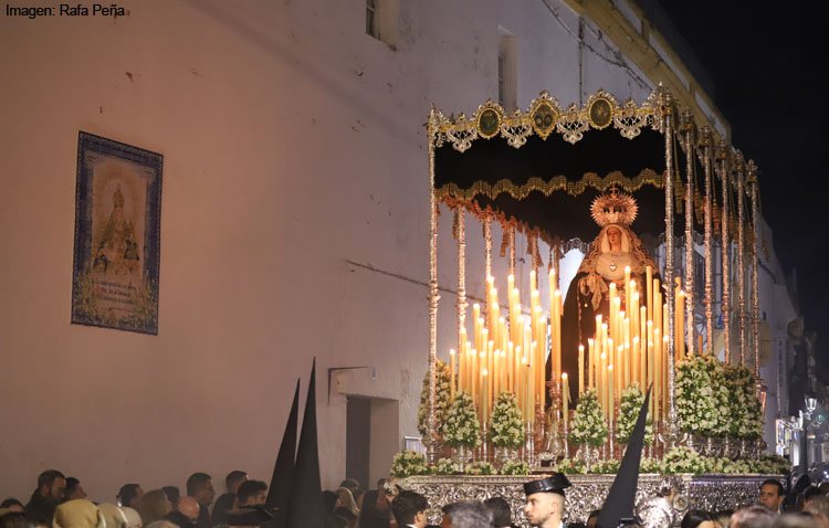 Los Muchachos de Consolación regalaron a Utrera un Lunes Santo casi perfecto [GALERÍA Y AUDIO]