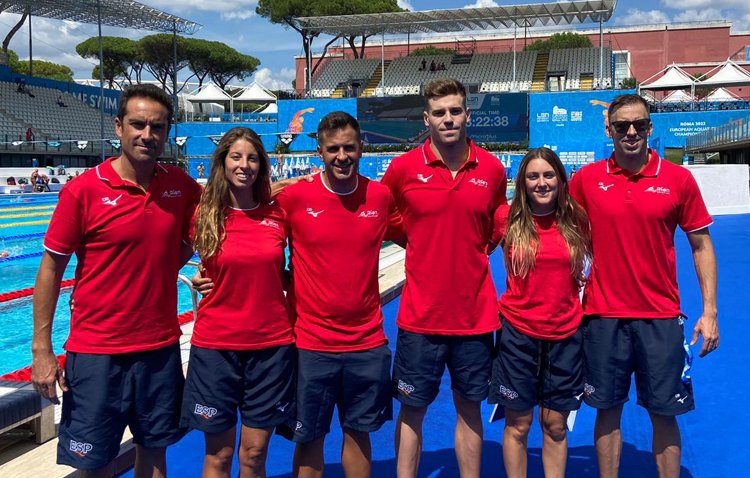 La representación utrerana brilla en un histórico campeonato de Europa de natación máster