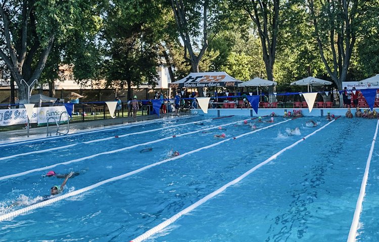 Clubes de toda la provincia se darán cita en el trofeo veraniego del Club Natación Utrera