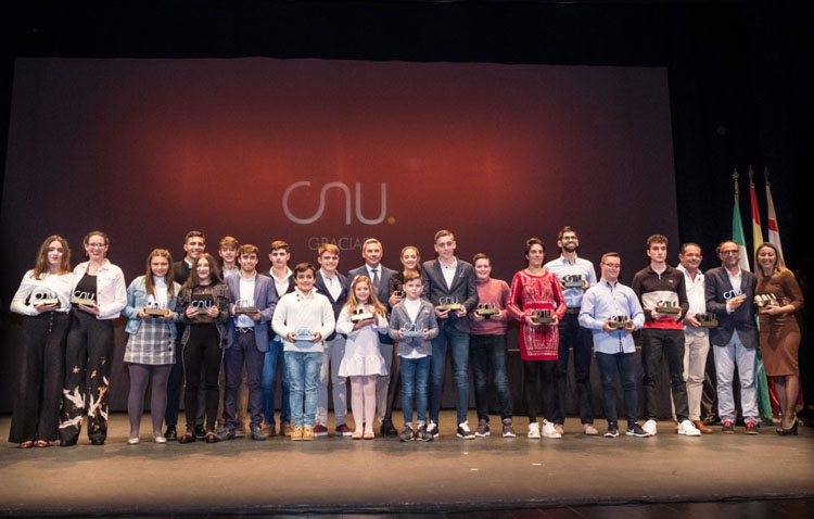 Utrera celebra su primera Gala de la Natación