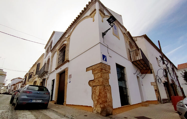 La comisión local de Patrimonio da luz verde al centro de recepción y albergue de peregrinos en la oficina de Turismo