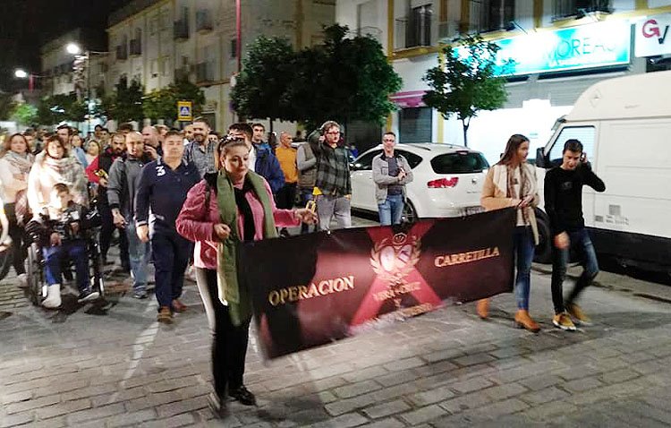 Vuelve la ‘Operación carretilla’ de la hermandad de la Vera-Cruz, una cita tradicional con la solidaridad en Utrera